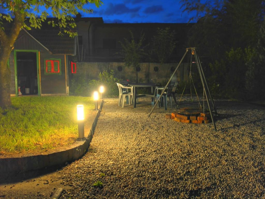 Family Guesthouse Greenslo Ljubljana Buitenkant foto