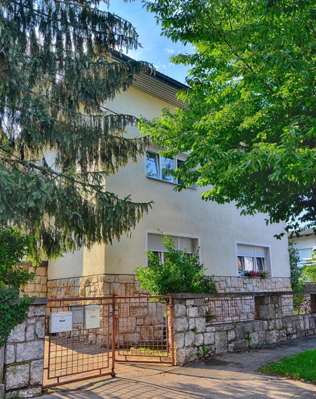 Family Guesthouse Greenslo Ljubljana Buitenkant foto